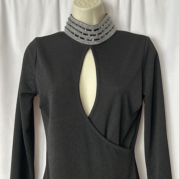 Privy Sexy Keyhole Front Jeweled Collar Black Long Sleeve Dress **Size M** 🔥🔥 - Picture 3 of 4